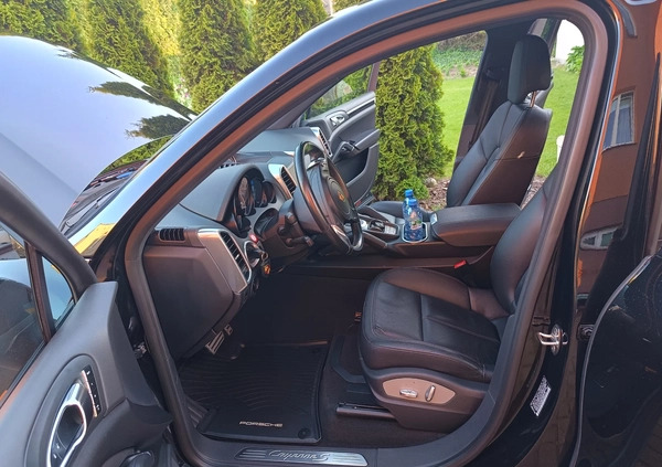 Porsche Cayenne cena 155000 przebieg: 71000, rok produkcji 2014 z Nowa Dęba małe 106